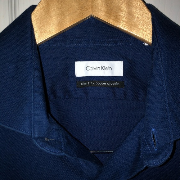 Calvin Klein collared button-down dress shirt - Picture 4 of 9